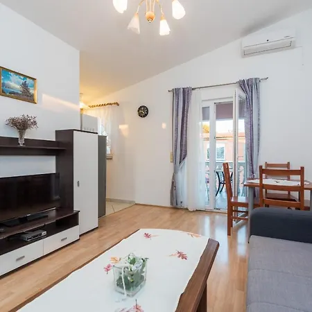 Apartment Agatic *