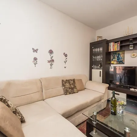 Apartment Agatic *