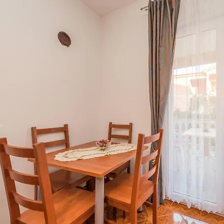 Apartment Agatic Vir