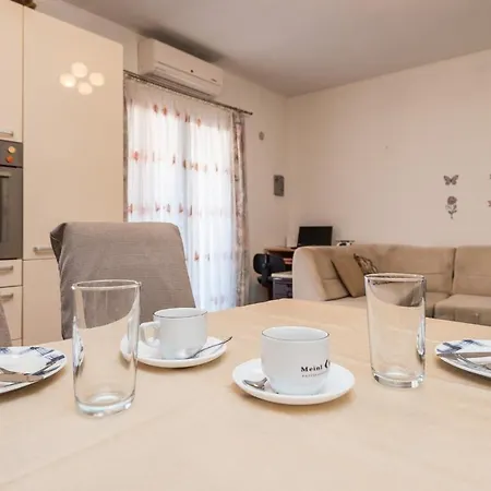 Apartment Agatic *