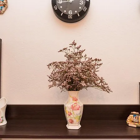 Agatic Apartment